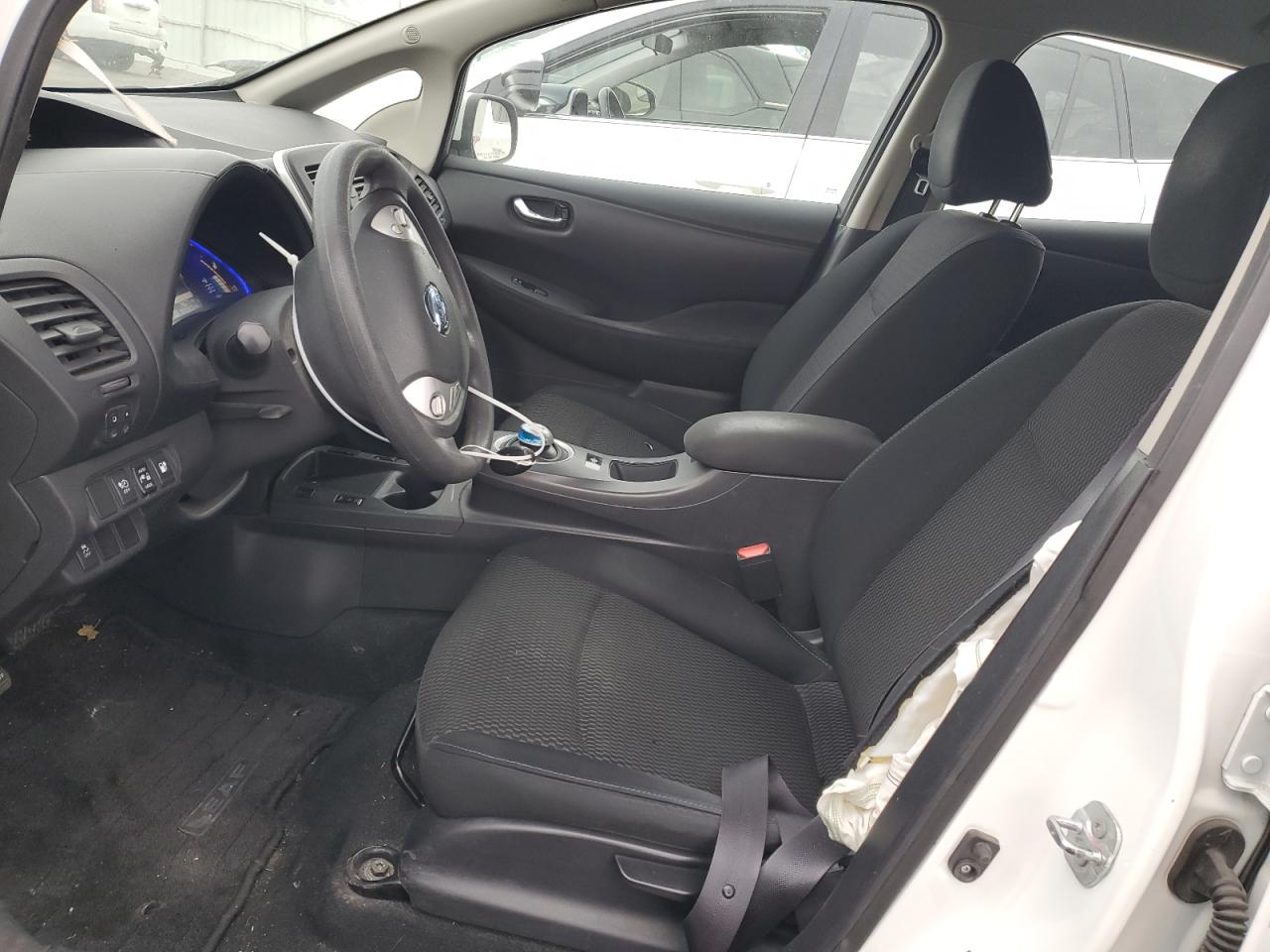 2016 Nissan Leaf - Image 7