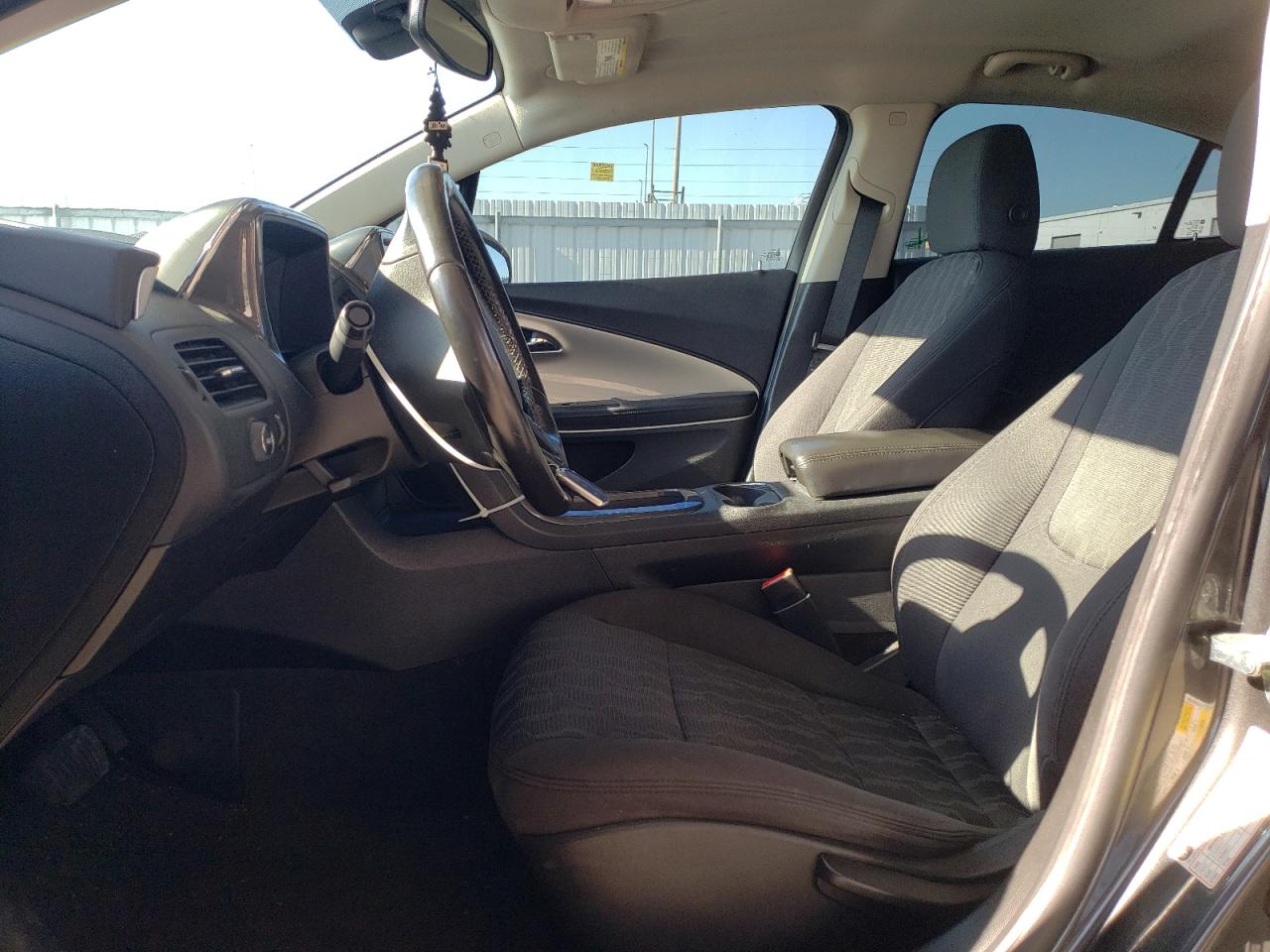 2015 Chevrolet Volt - Image 7