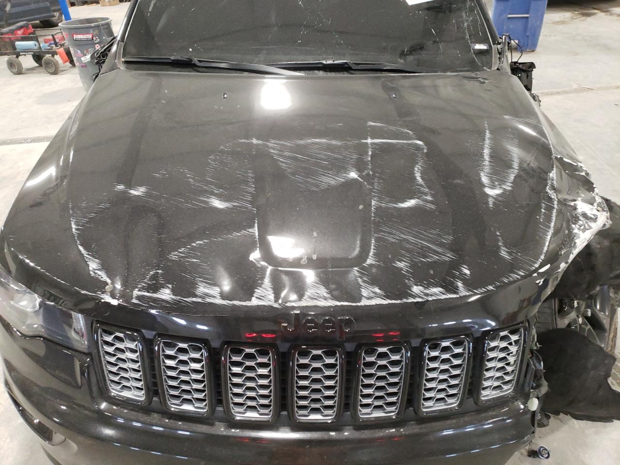 2020 Jeep Grand Cherokee - Image 12