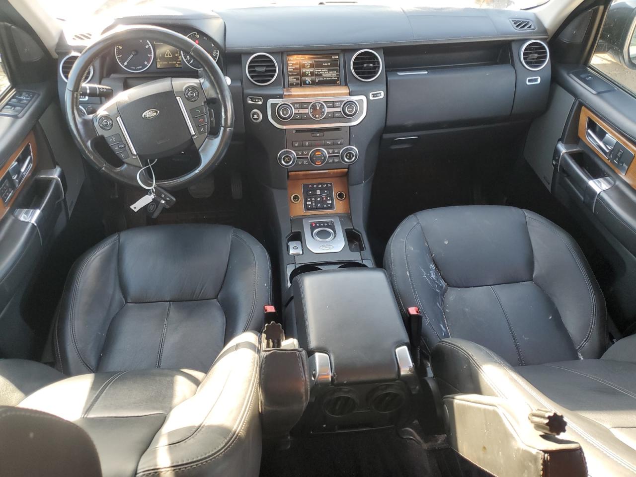 2015 Land Rover LR4 - Image 8