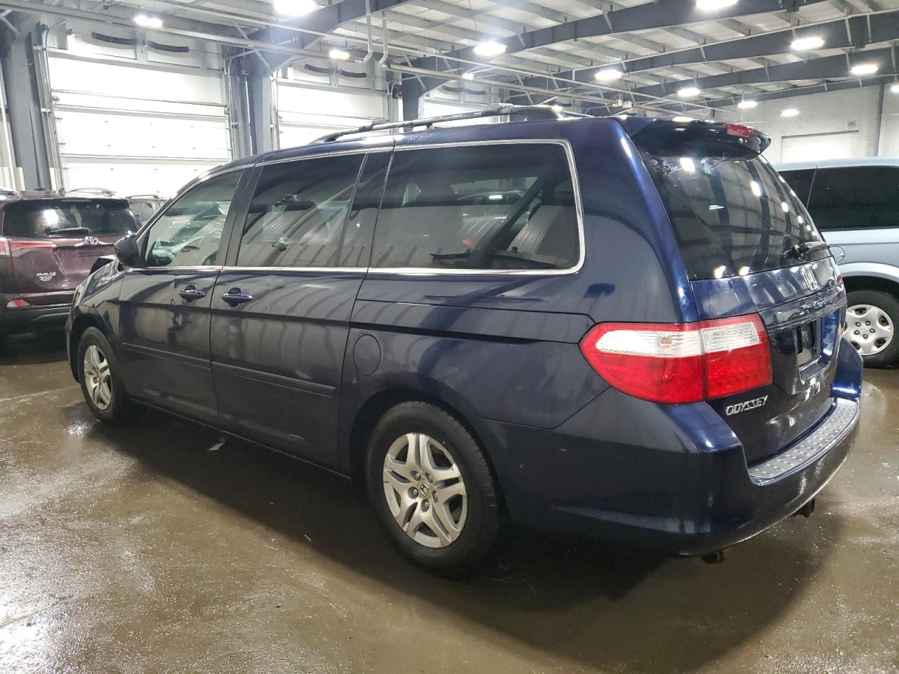 2006 Honda Odyssey - Image 2