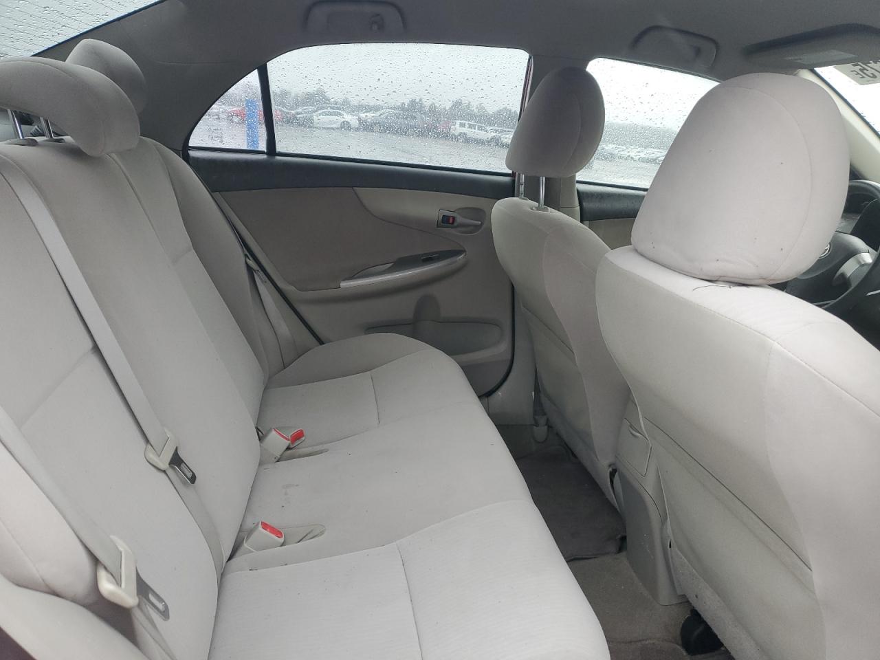 2010 Toyota Corolla - Image 10