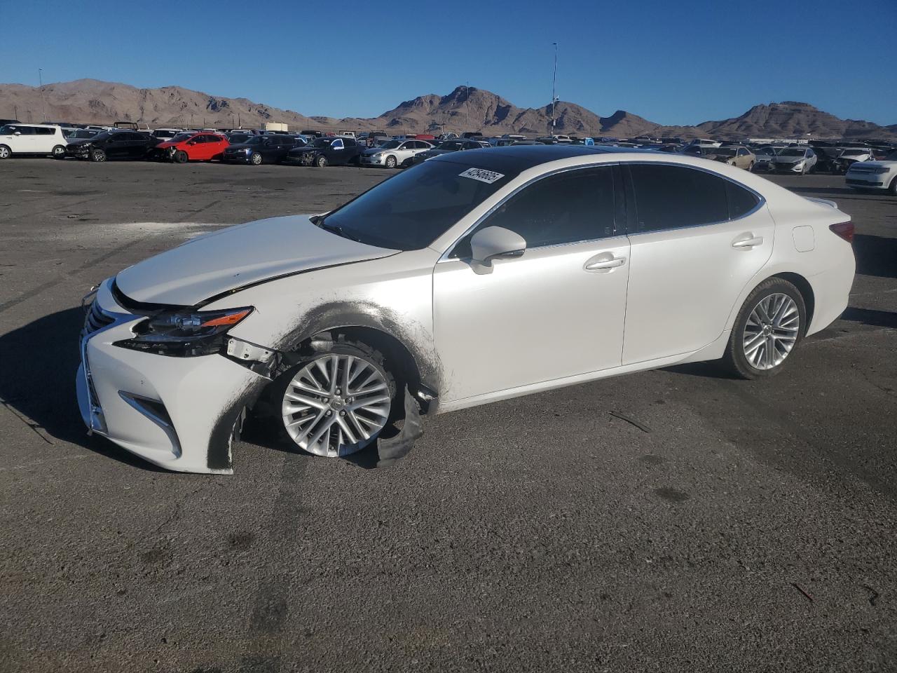 2016 Lexus ES - Image 1