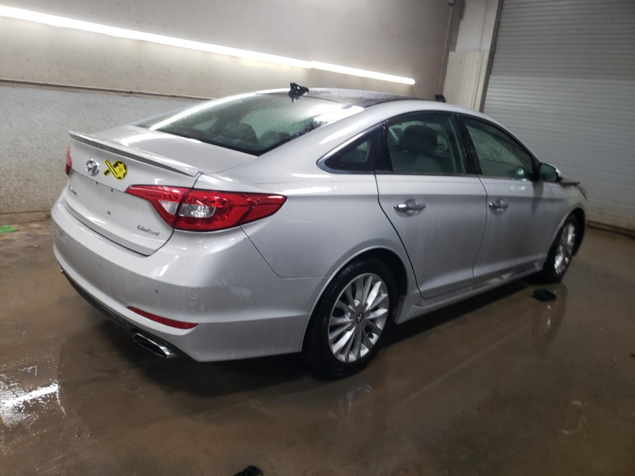 2015 Hyundai Sonata - Image 3