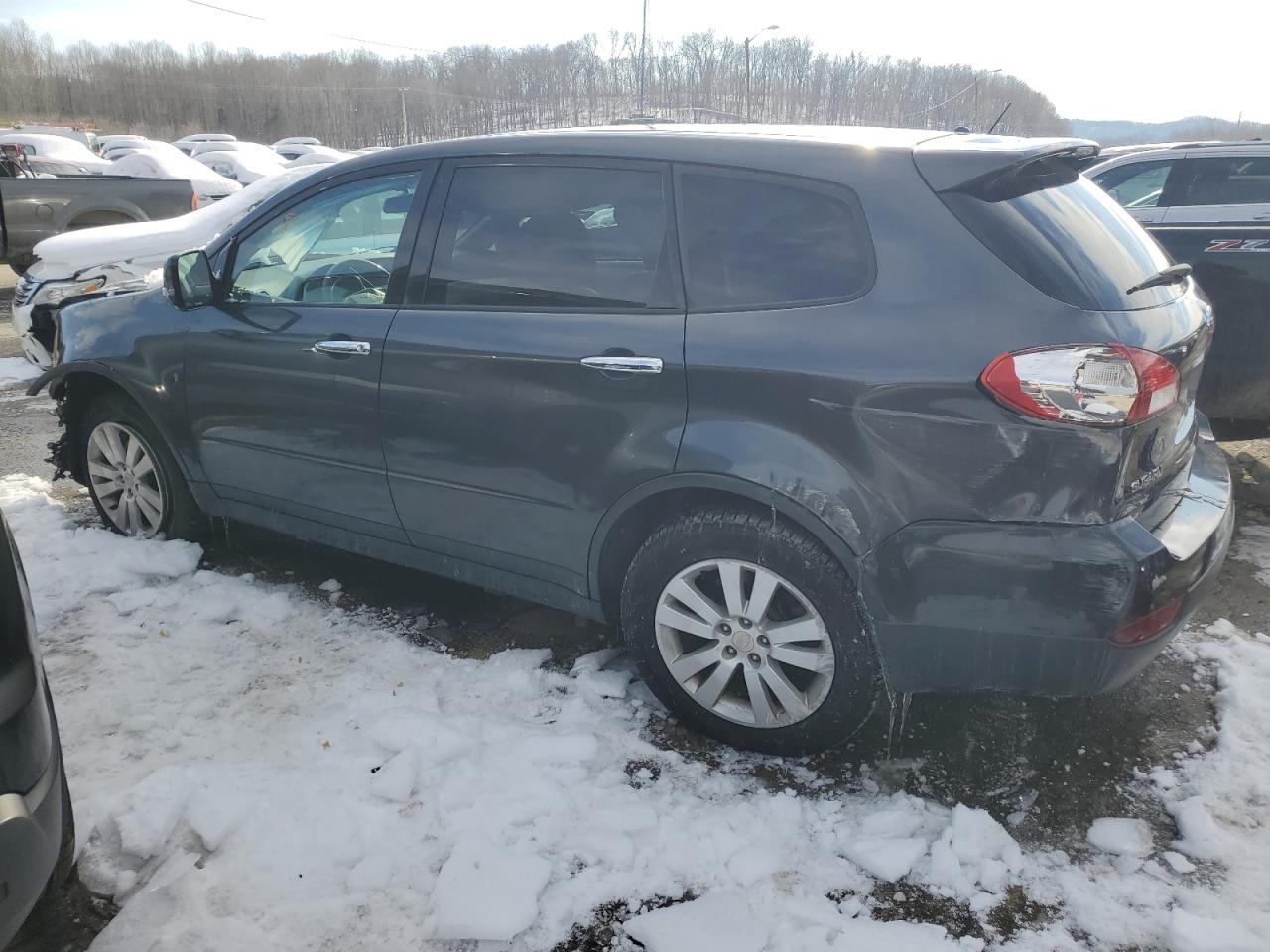 2009 Subaru Tribeca - Image 2