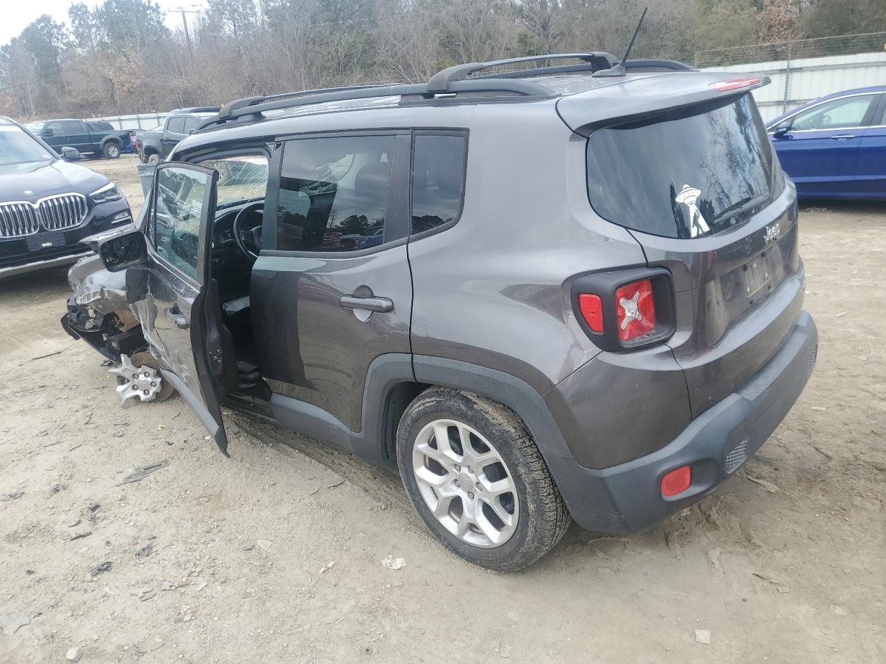 2016 Jeep Renegade - Image 2