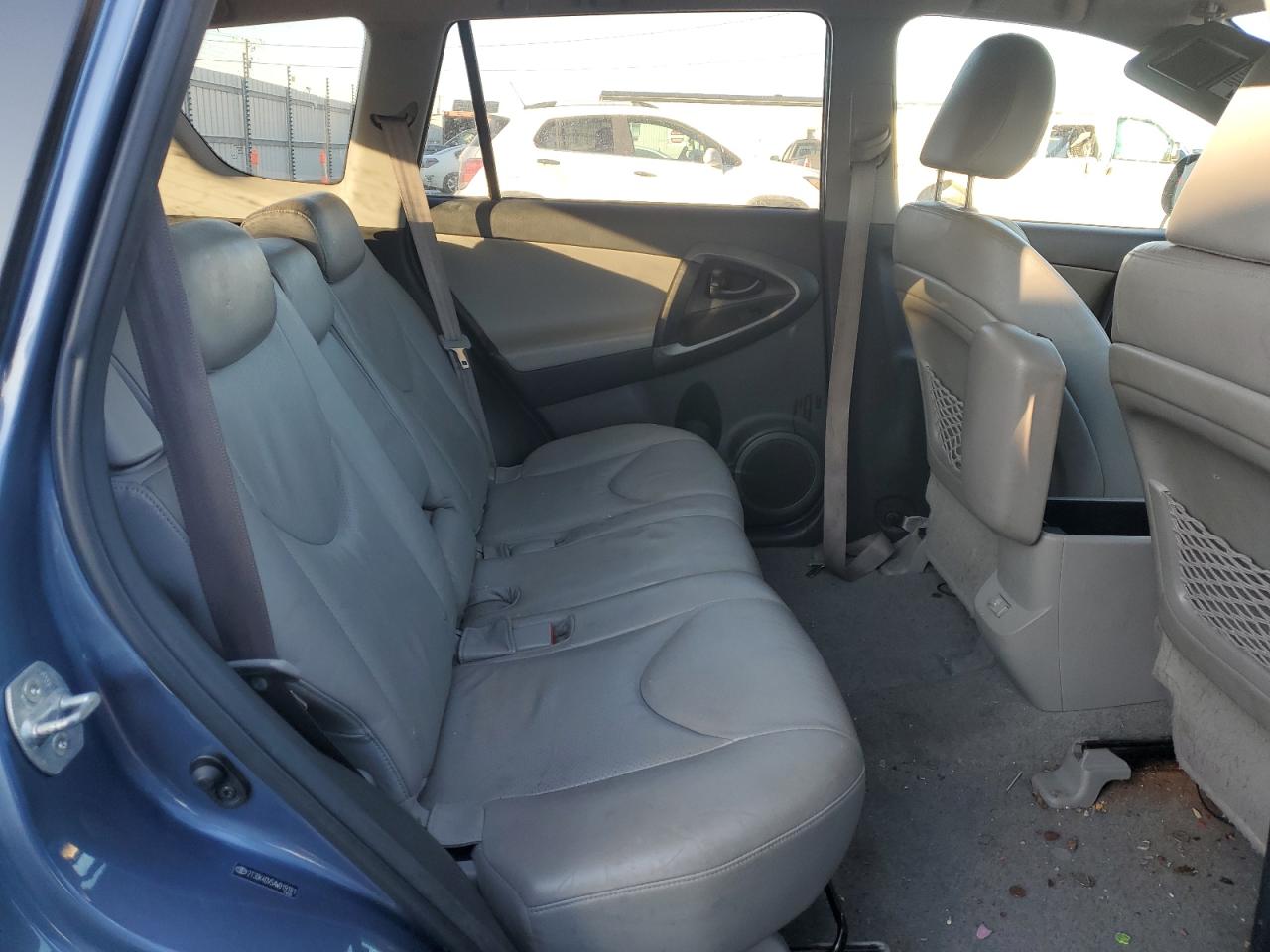 2010 Toyota RAV 4 - Image 11