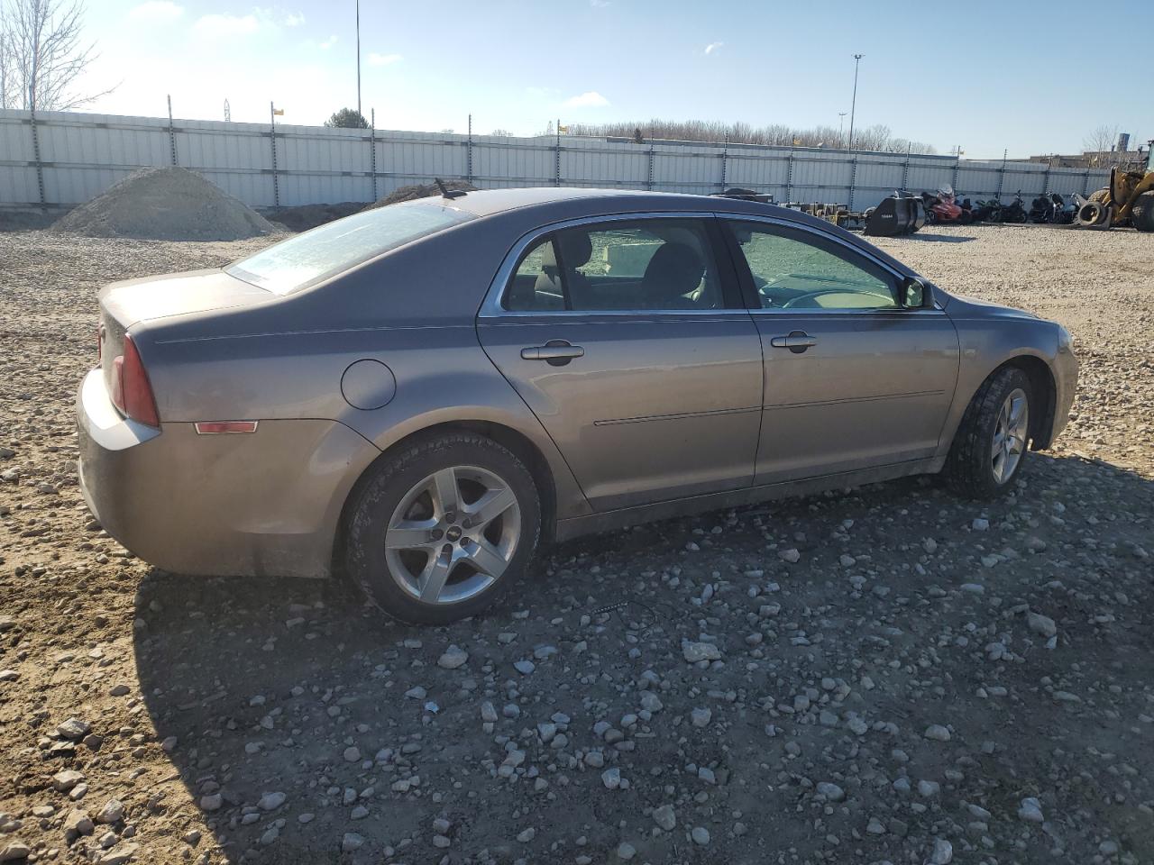 2010 Chevrolet Malibu - Image 3