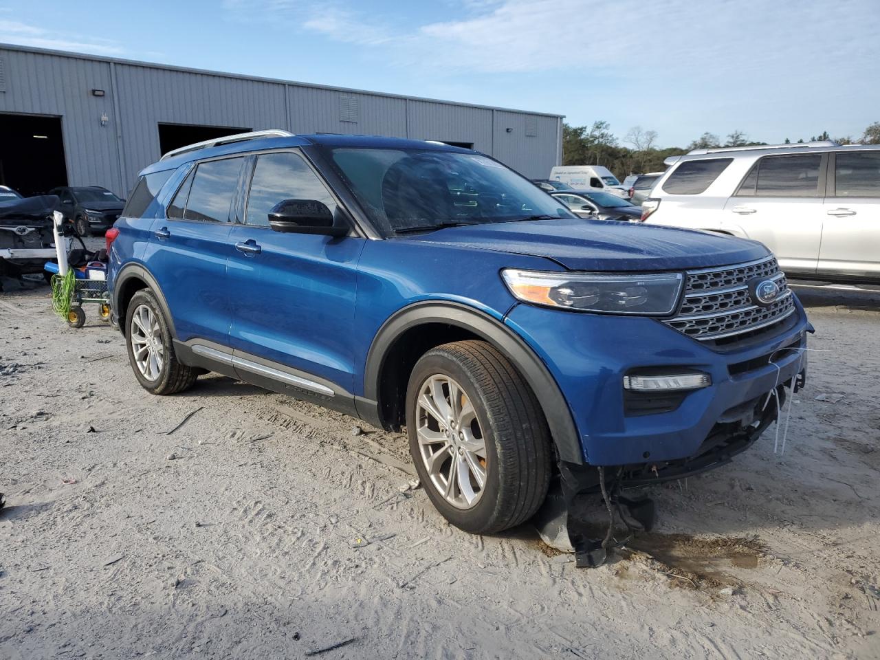 2021 Ford Explorer - Image 4