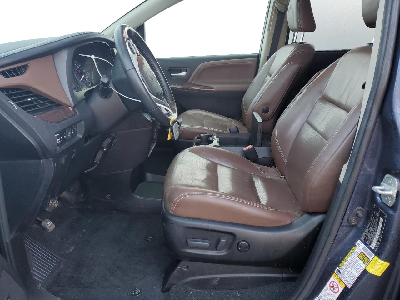 2019 Toyota Sienna - Image 7