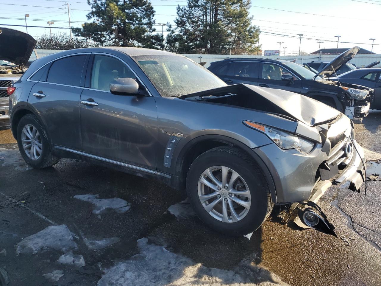 2016 Infiniti QX70 - Image 4