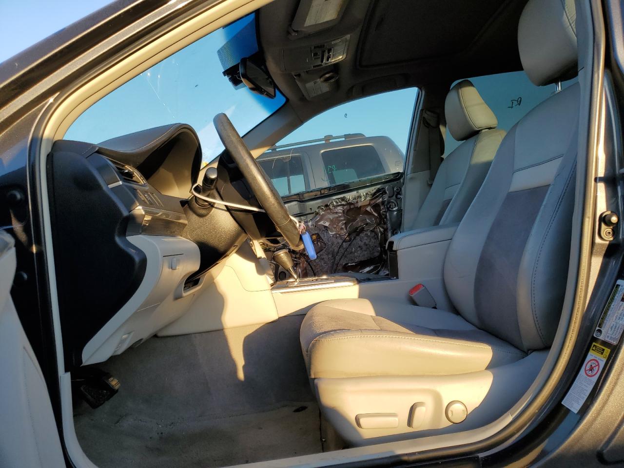 2012 Toyota Camry - Image 7