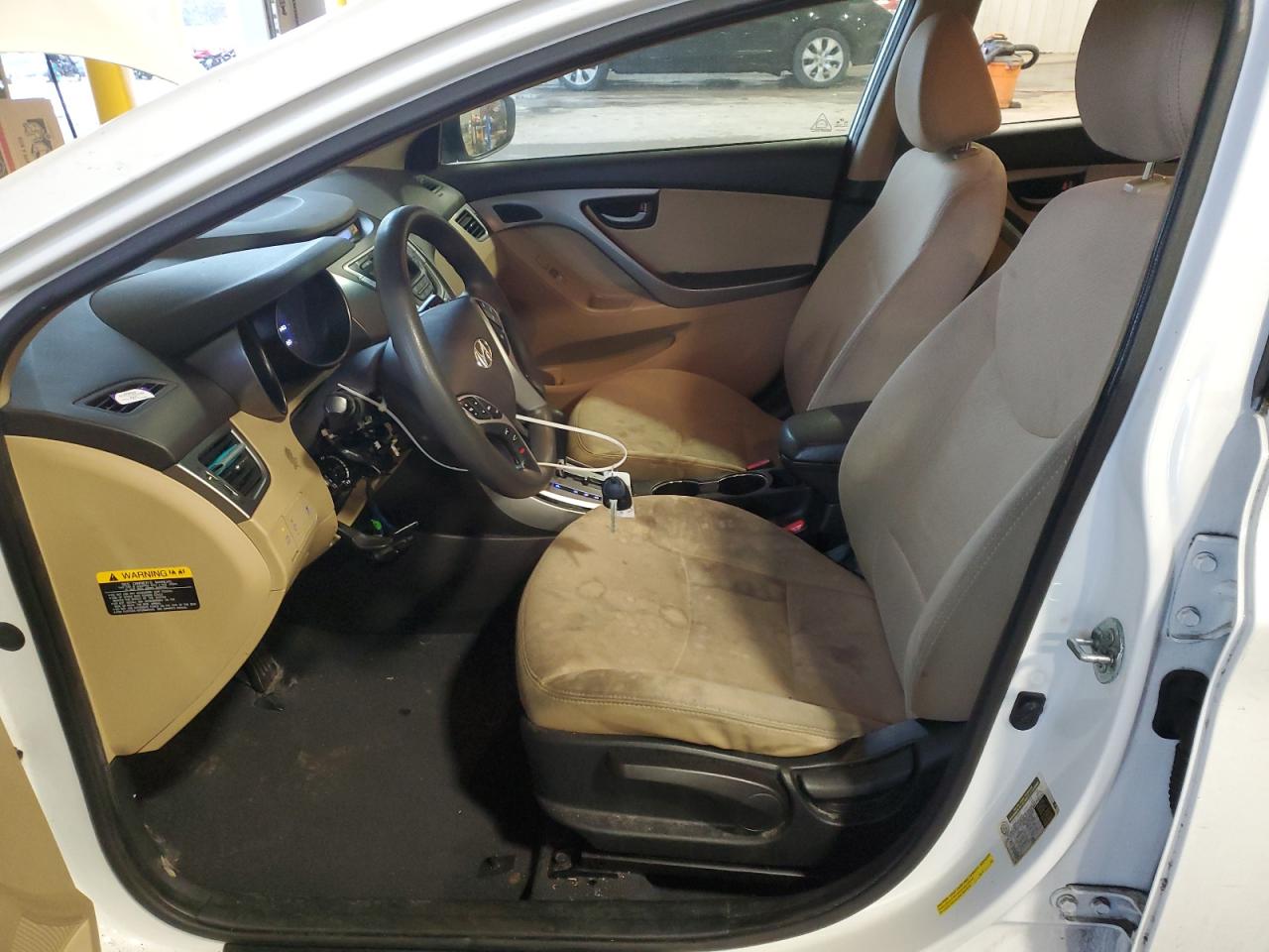 2013 Hyundai Elantra - Image 7