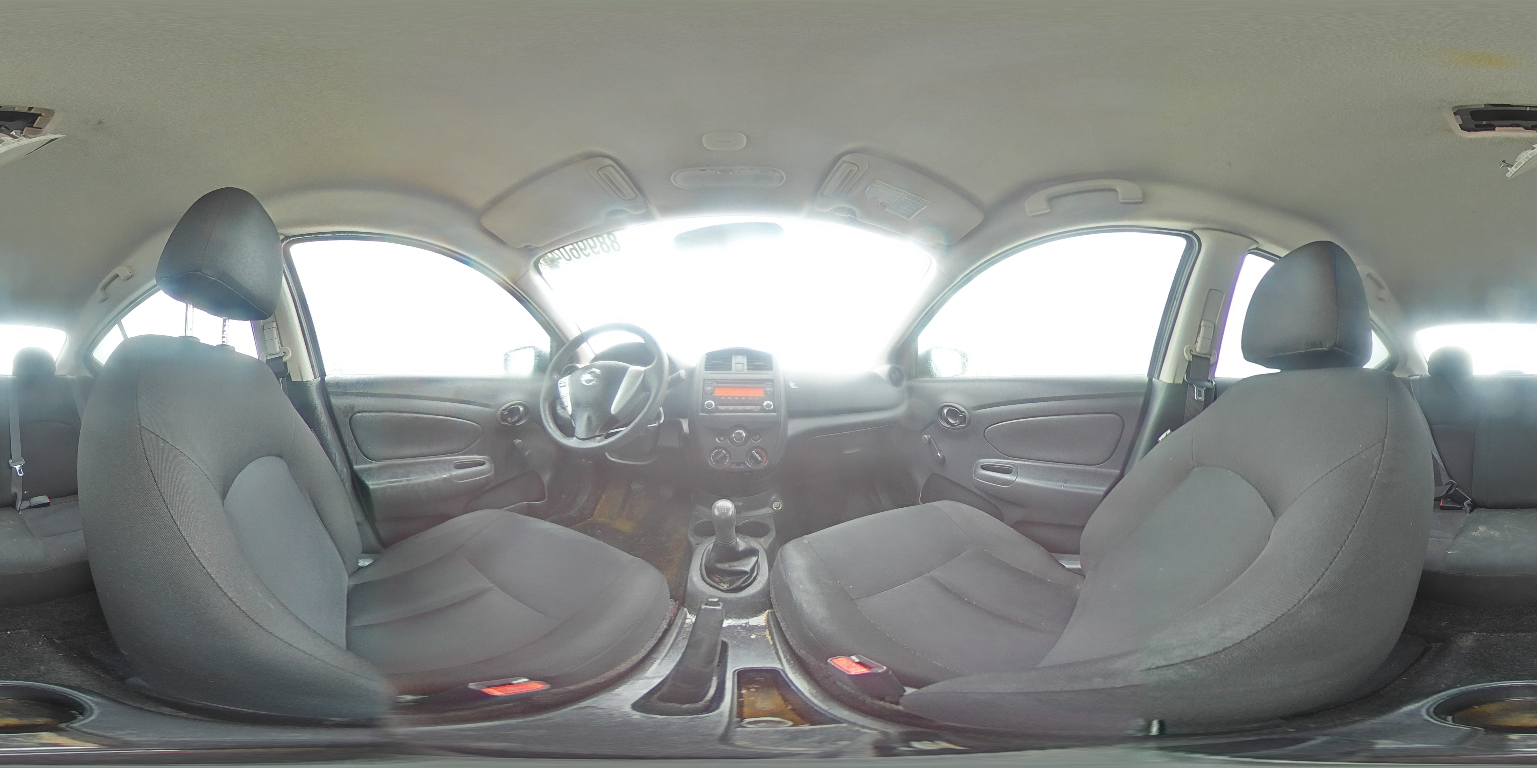 2018 Nissan Versa - Image 12