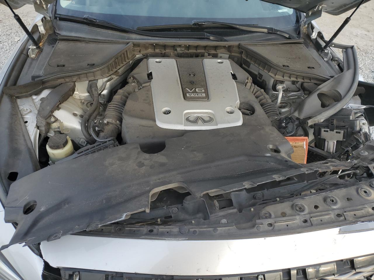 2015 Infiniti Q50 - Image 11
