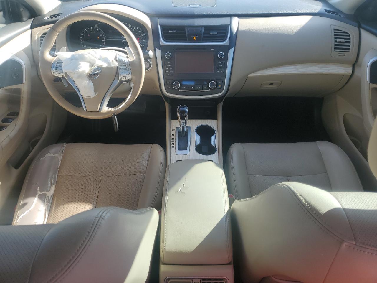 2016 Nissan Altima - Image 8