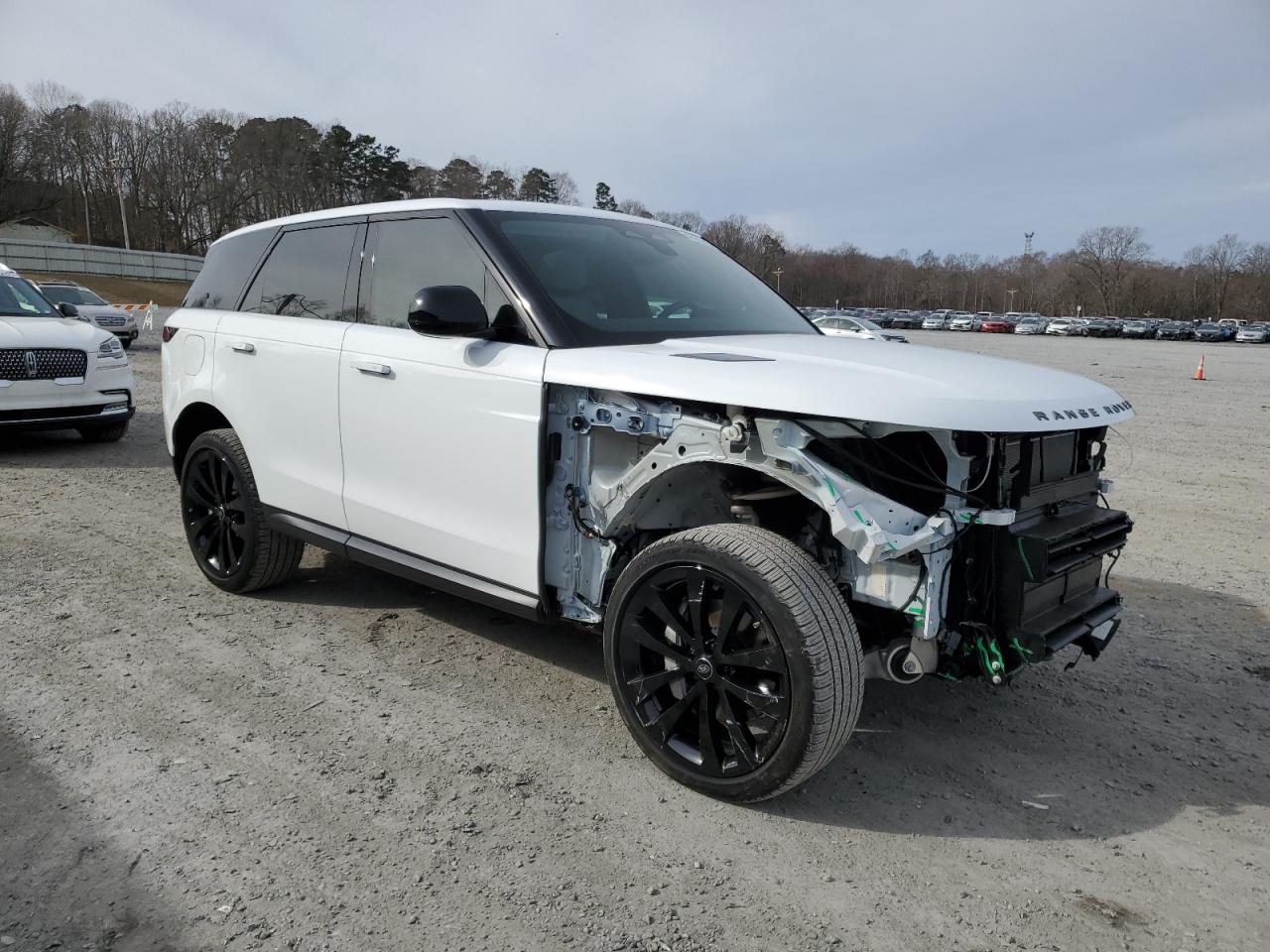 2024 Land Rover Range Rover - Image 4