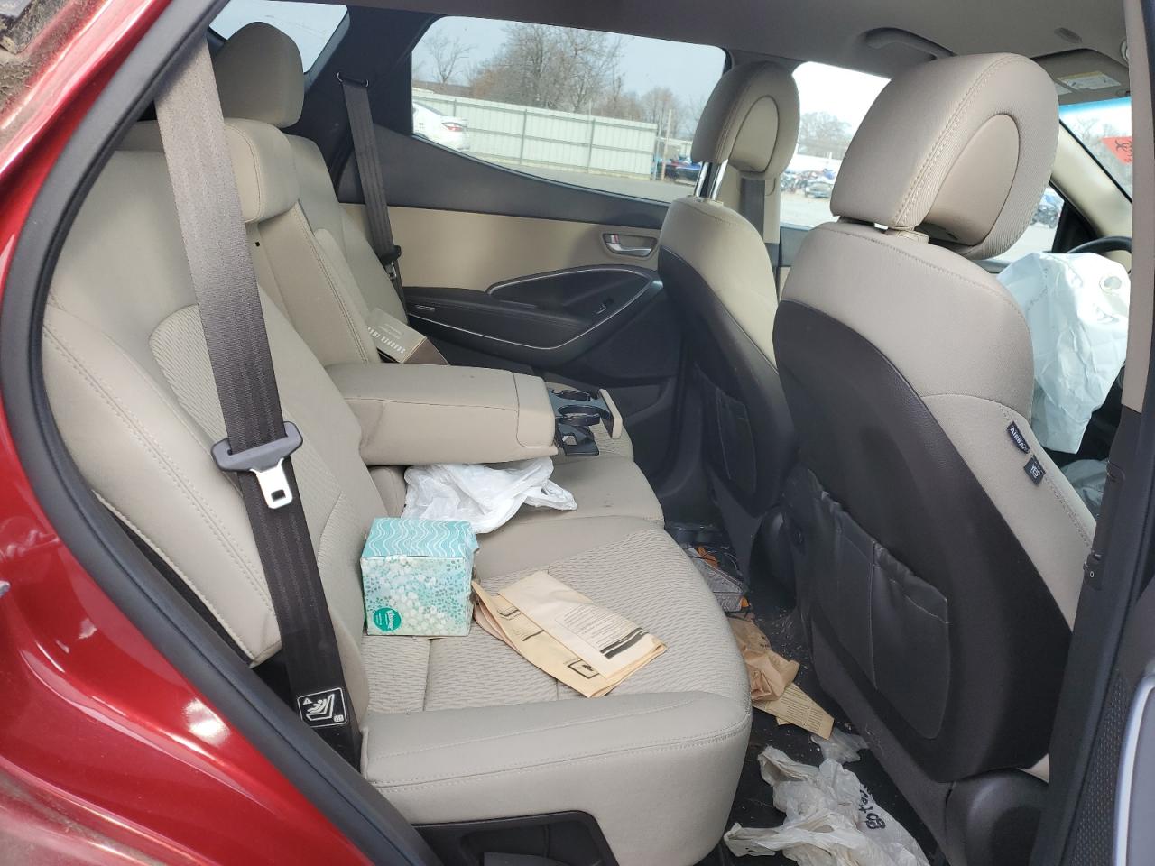 2014 Hyundai Santa Fe - Image 12