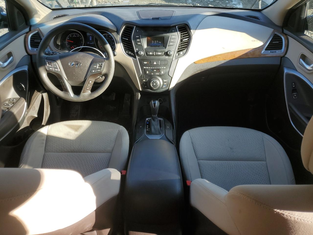 2016 Hyundai Santa Fe - Image 8