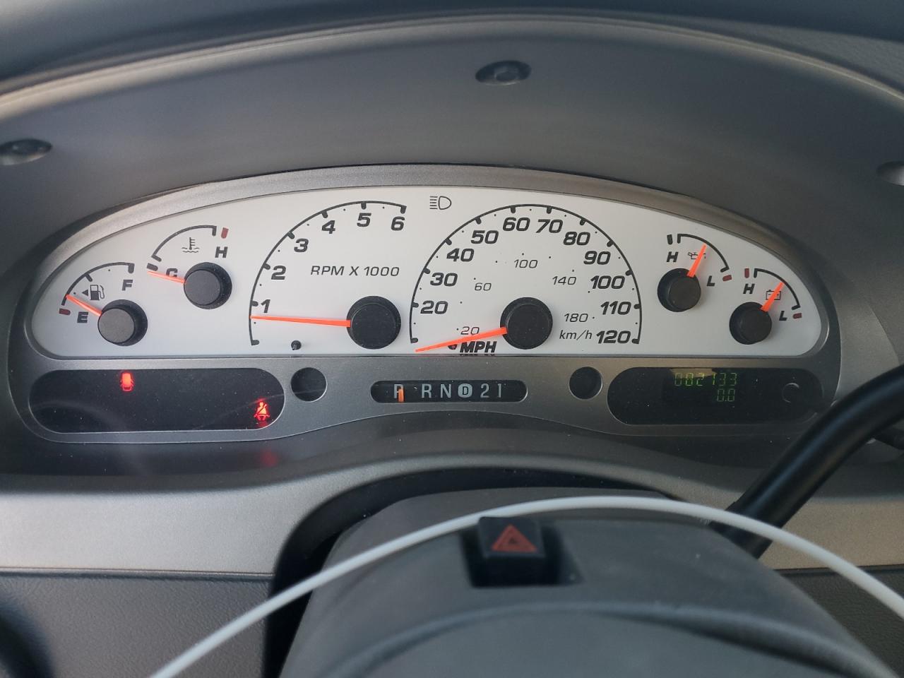 2005 Ford Explorer - Image 9