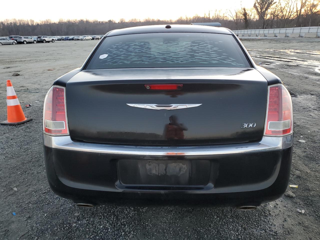 2014 Chrysler 300 - Image 6
