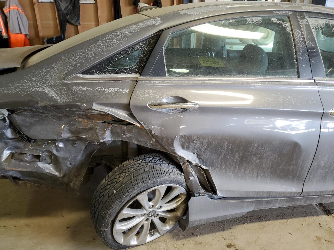 2013 Hyundai Sonata - Image 10