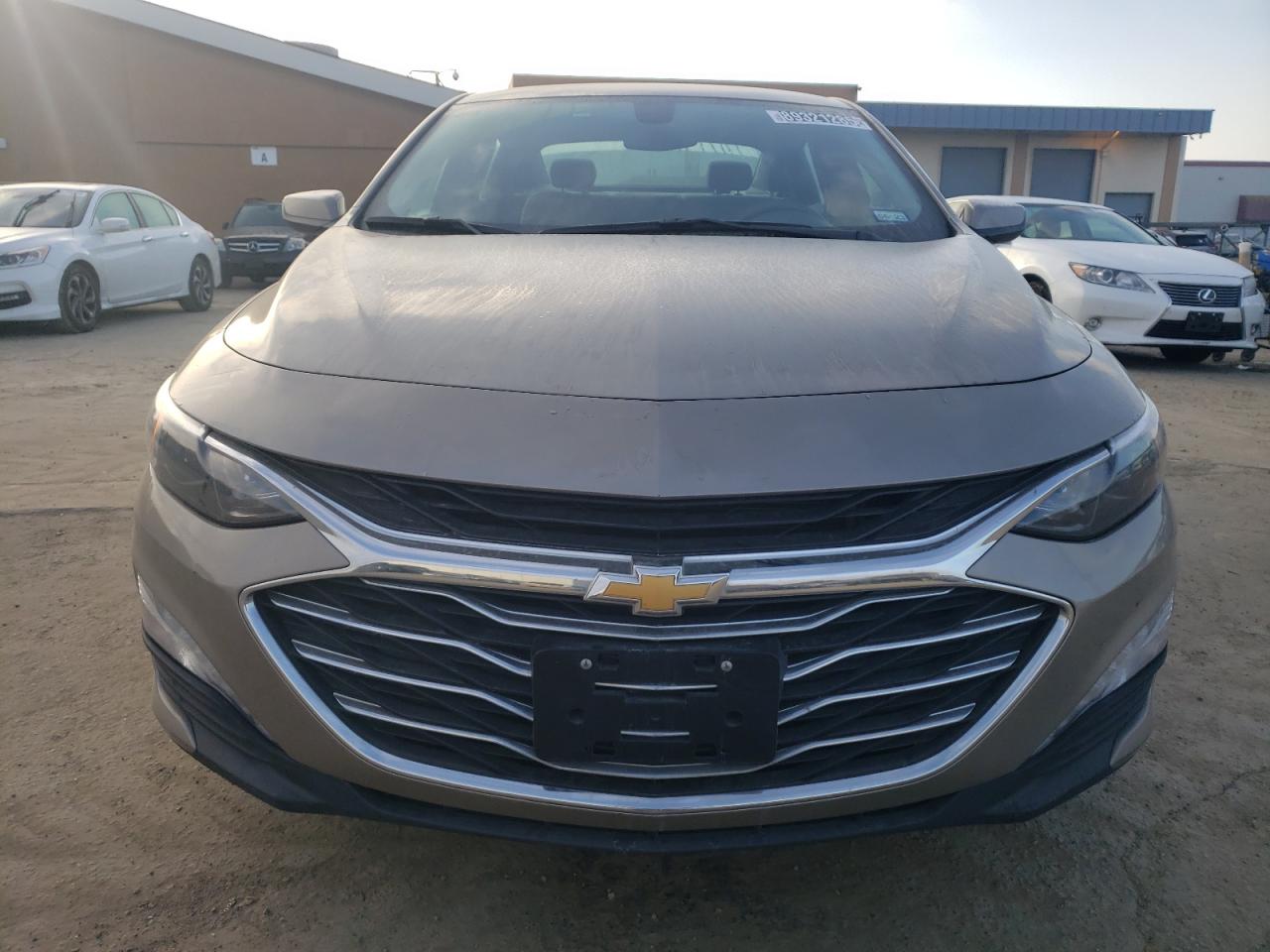 2022 Chevrolet Malibu - Image 5