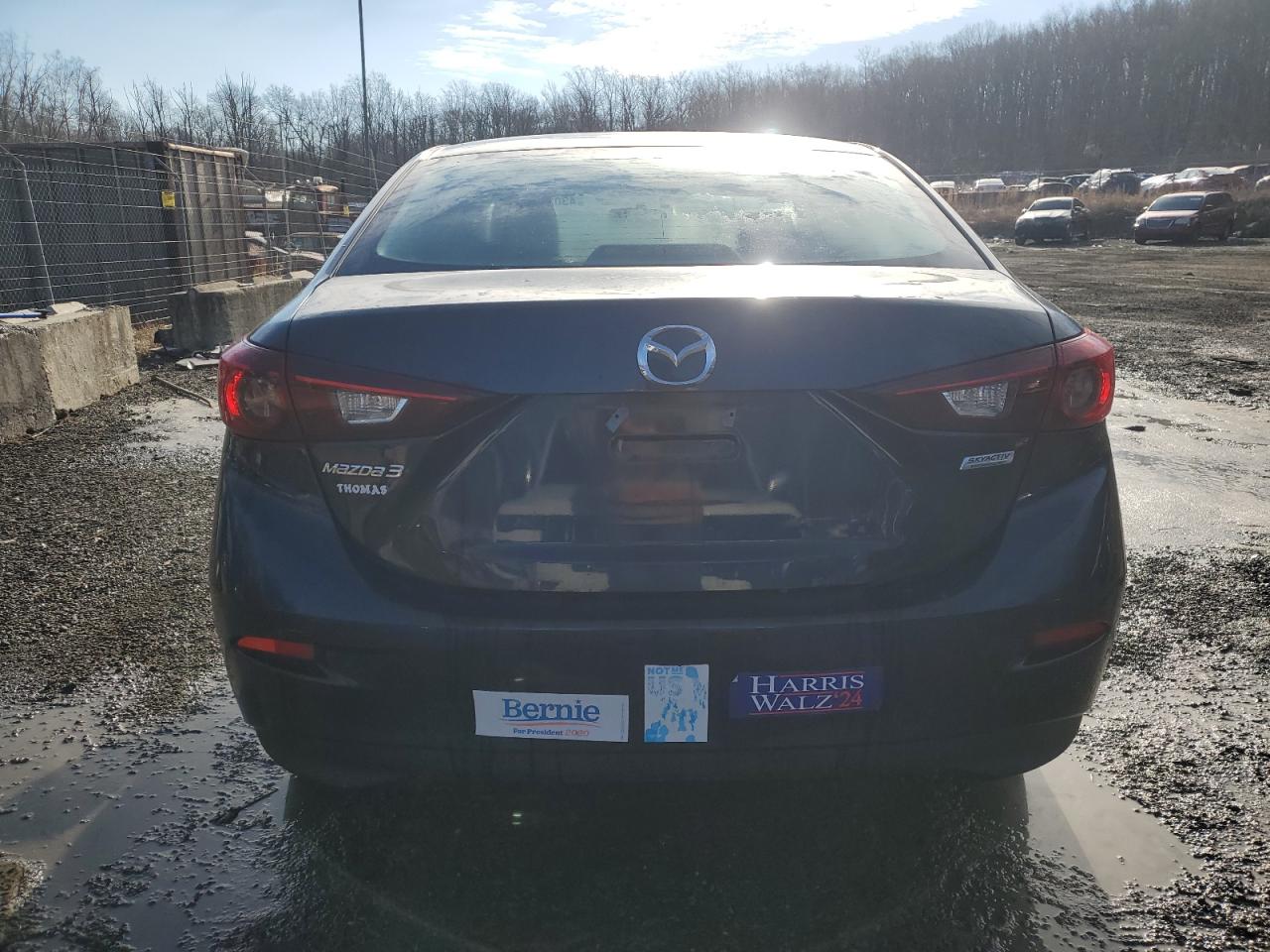 2017 Mazda 3 - Image 6