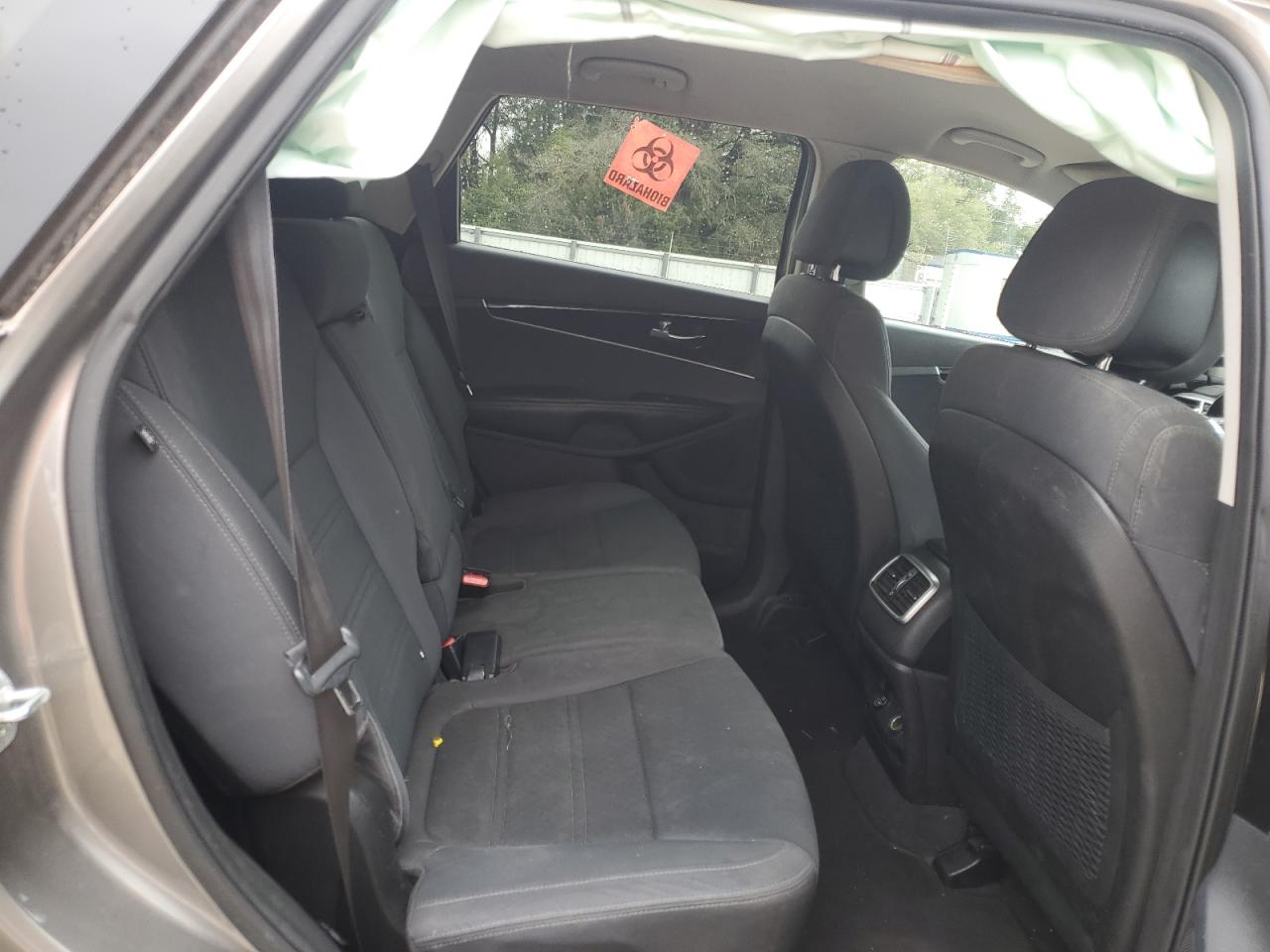 2016 Kia Sorento - Image 11
