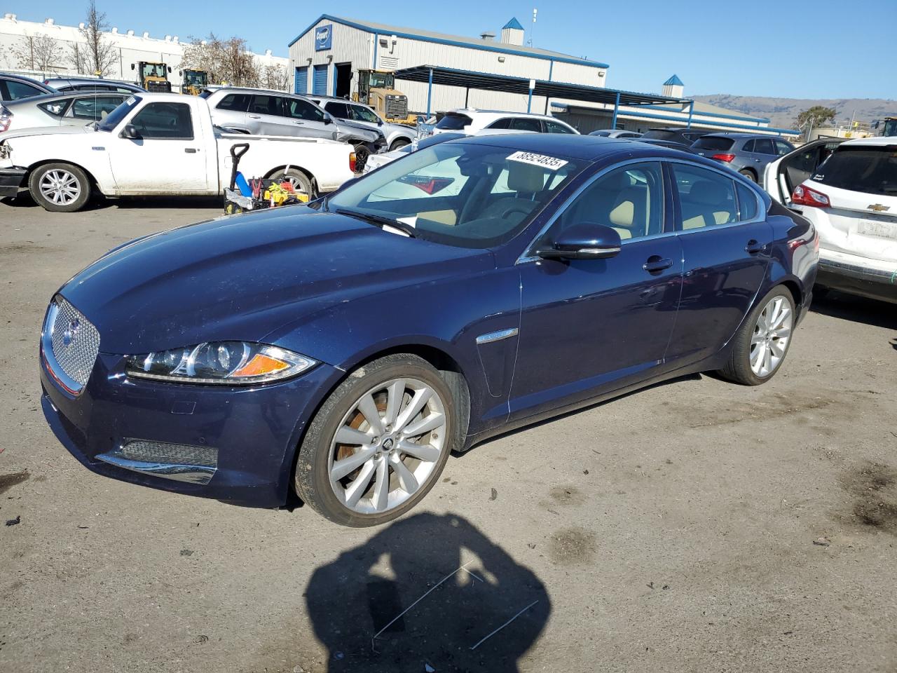 VIN SAJWJ0EF3D8S83653 2013 JAGUAR XF no.1