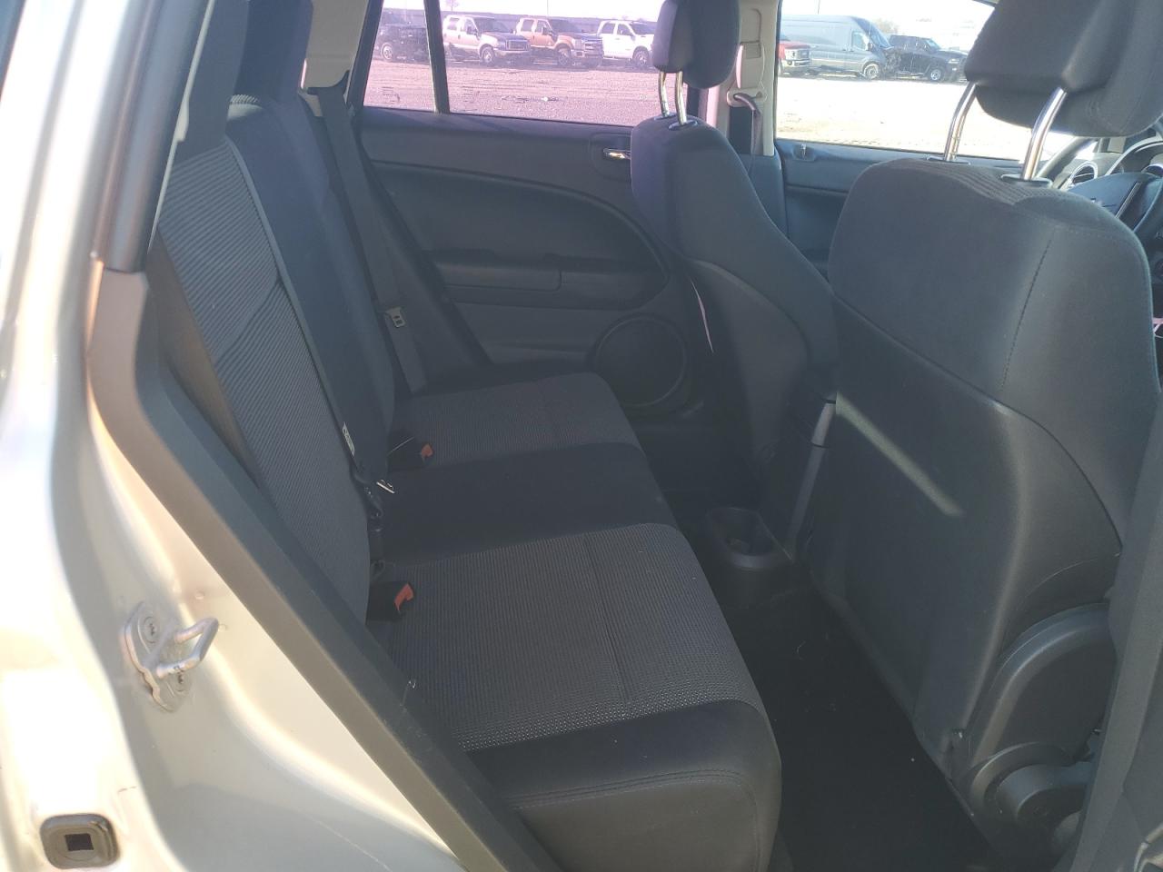 2012 Dodge Caliber - Image 12