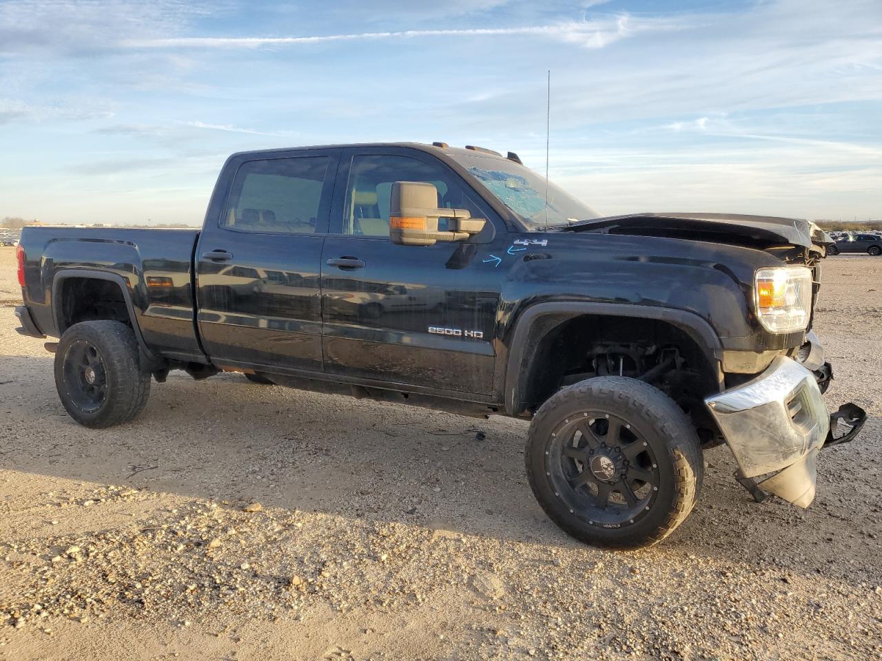 2018 GMC Sierra - Image 4