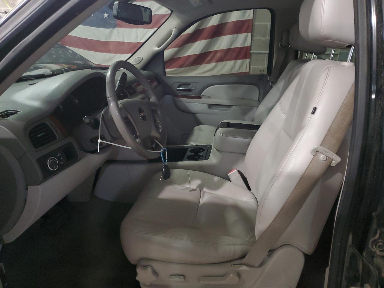 2011 GMC Yukon - Image 7