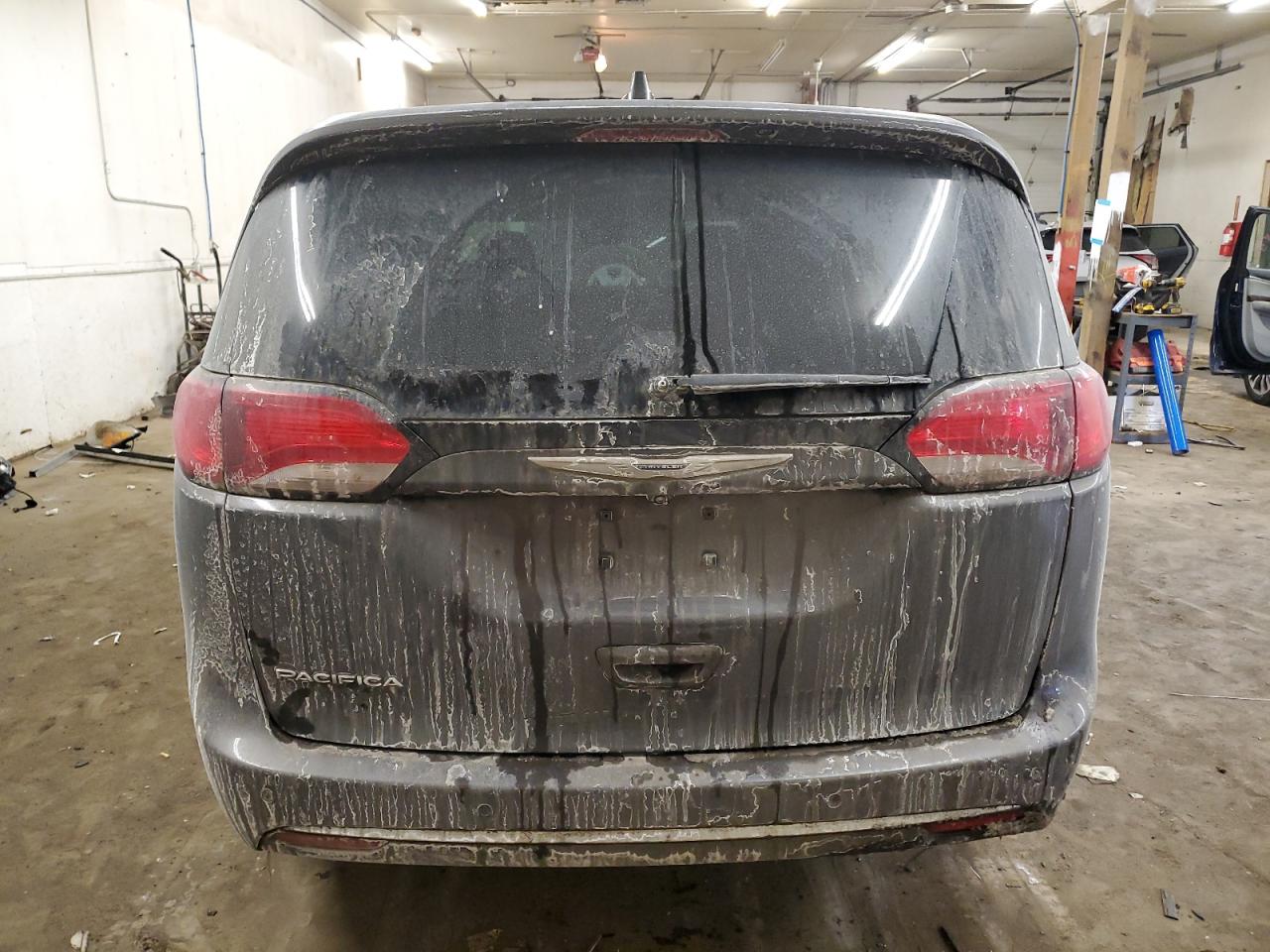 2020 Chrysler Pacifica - Image 6