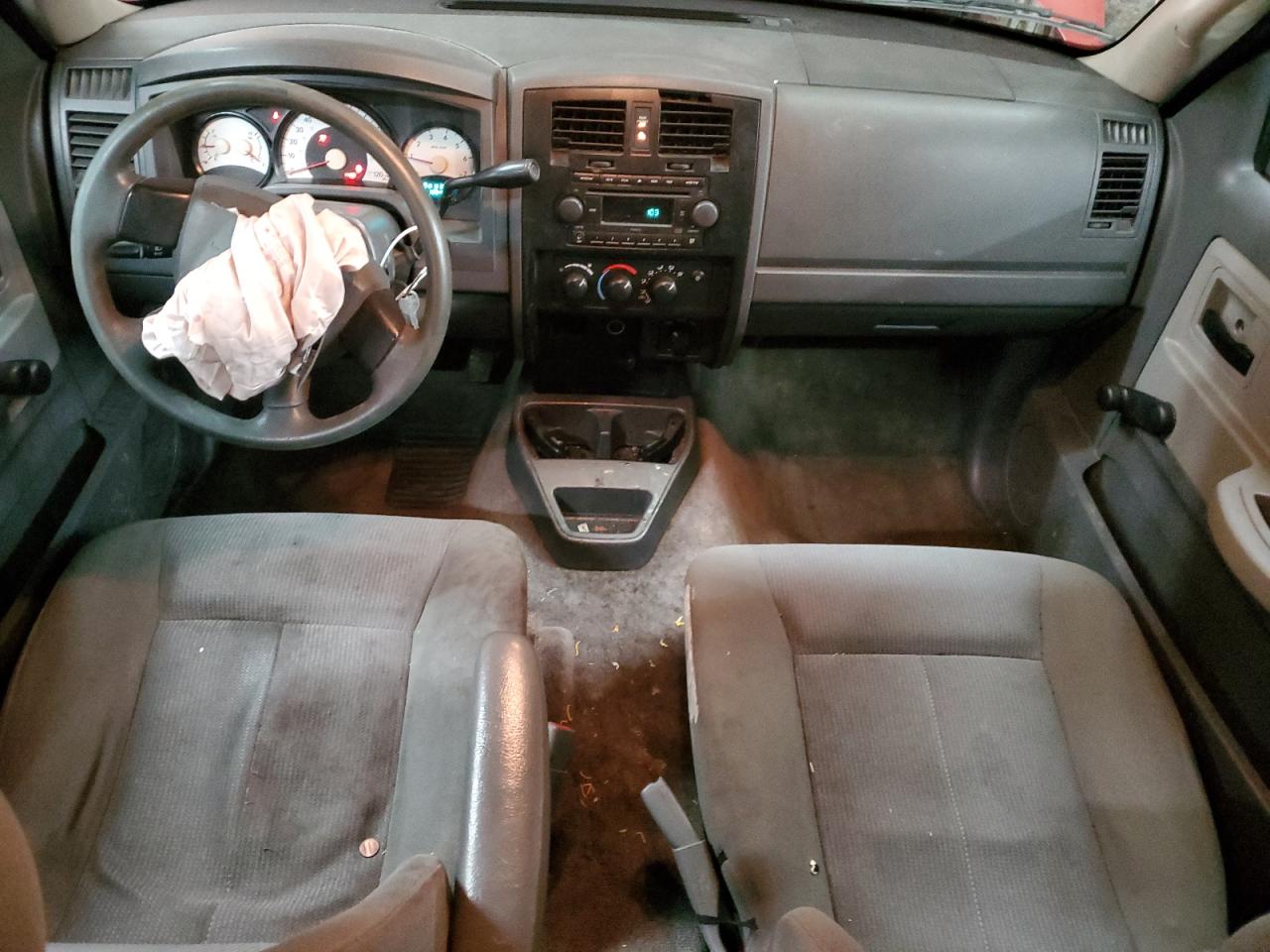 2006 Dodge Dakota - Image 8