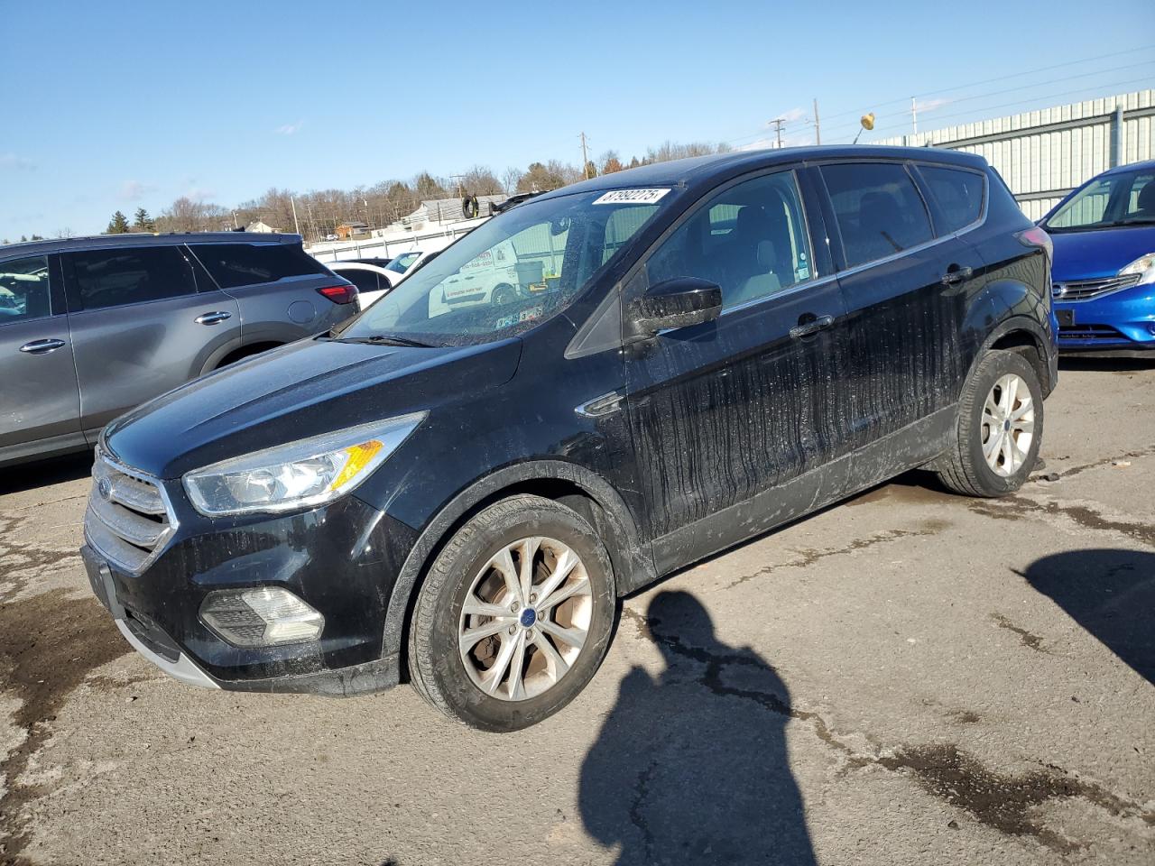 VIN 1FMCU0GD4HUB46069 2017 FORD ESCAPE no.1