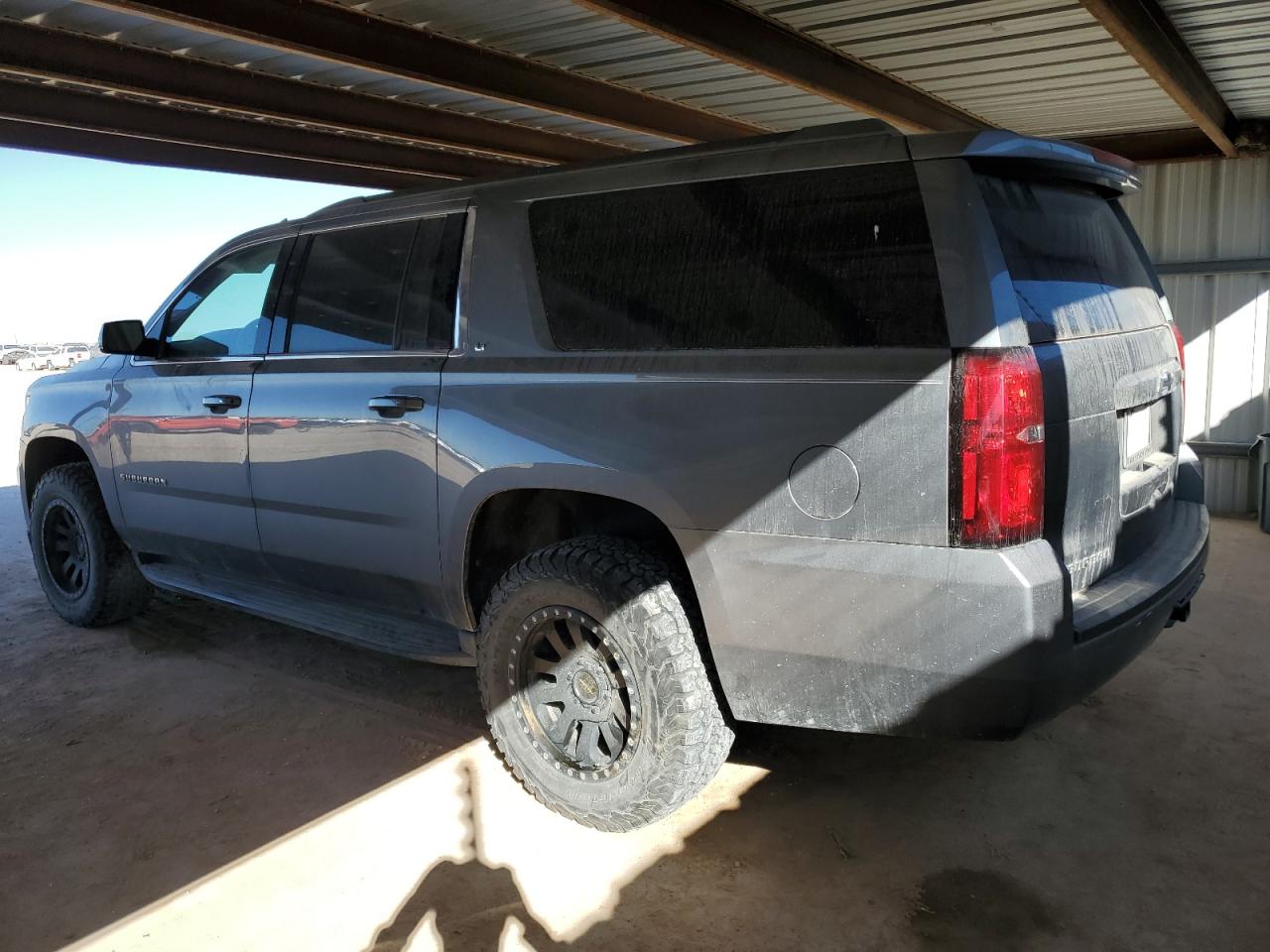 2019 Chevrolet Suburban - Image 2