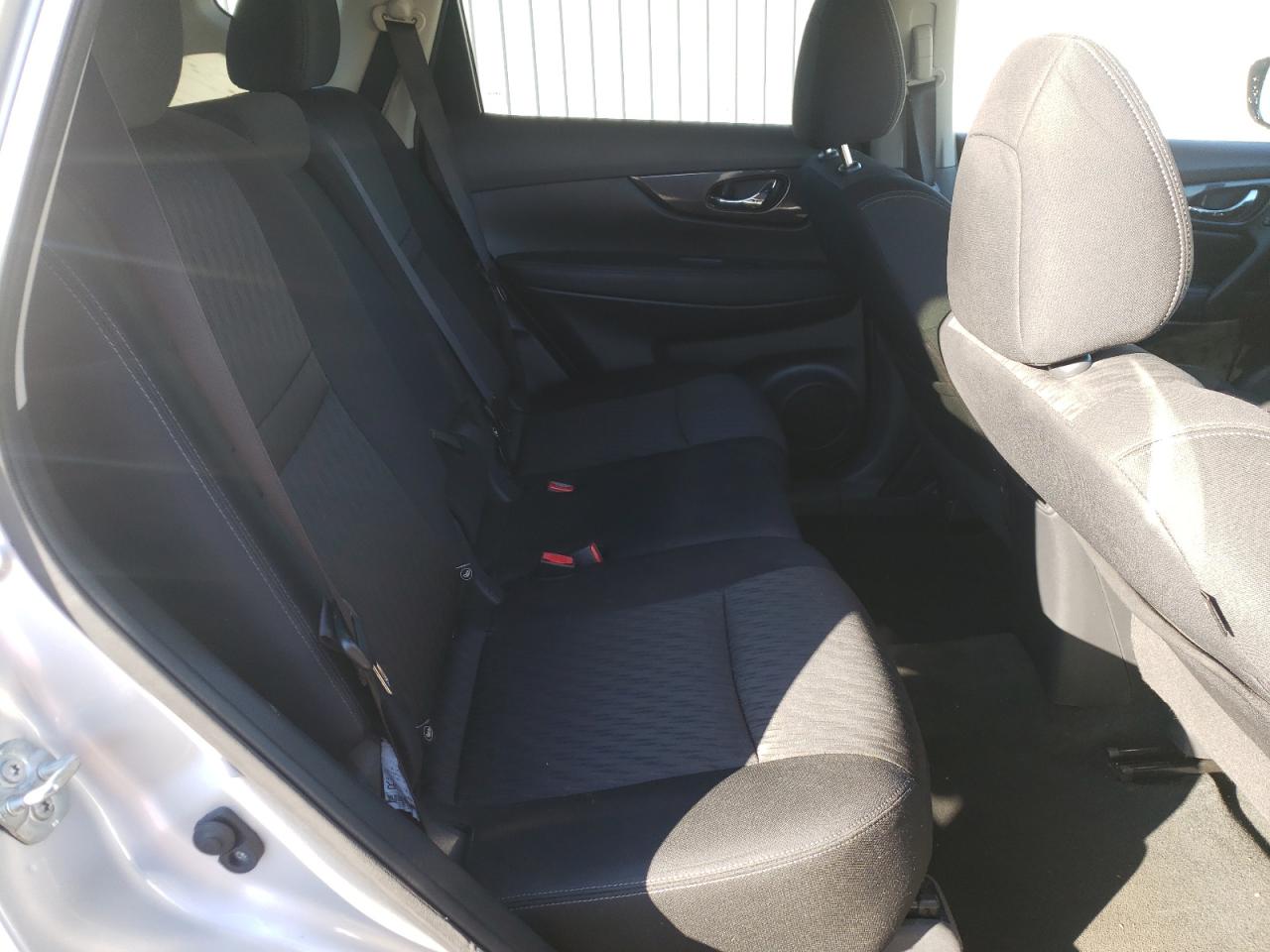 2020 Nissan Rogue - Image 11