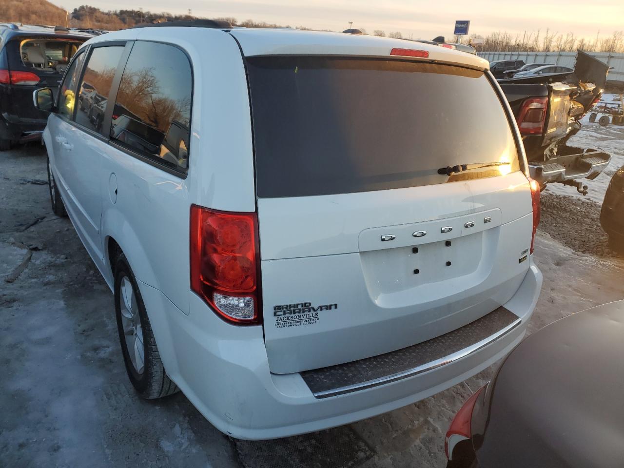 2016 Dodge Caravan - Image 6