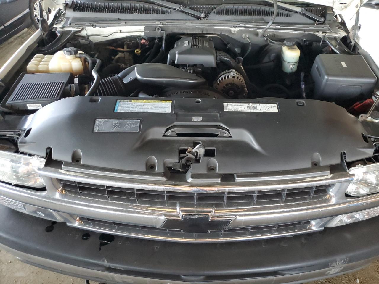 2000 Chevrolet Tahoe - Image 12