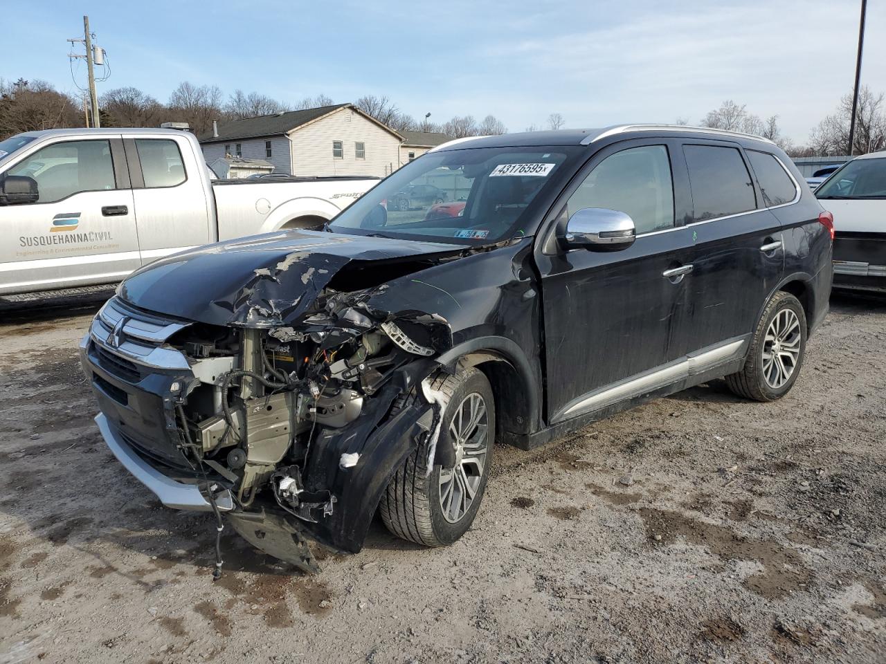 2017 Mitsubishi Outlander - Image 1