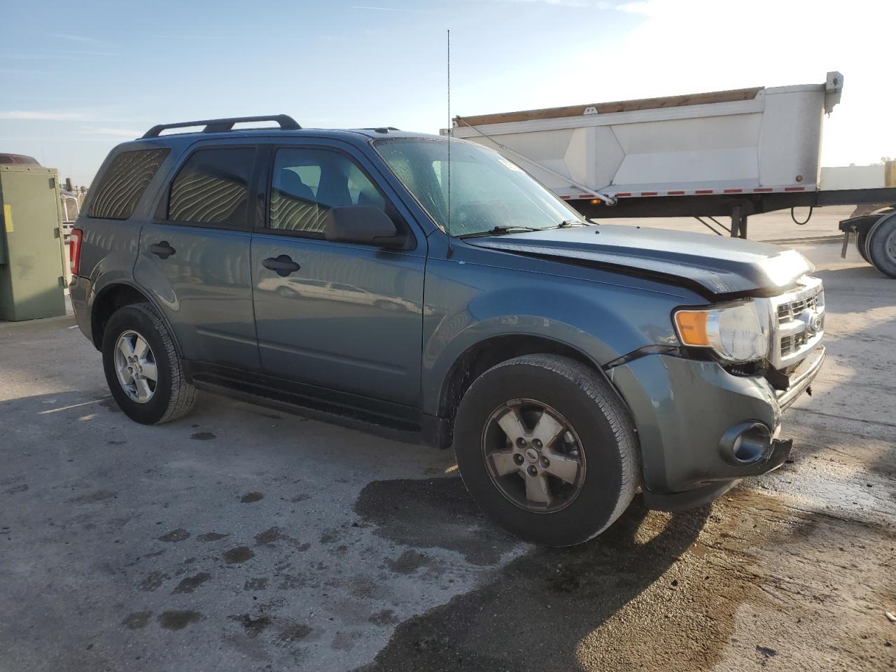 2010 Ford Escape - Image 4