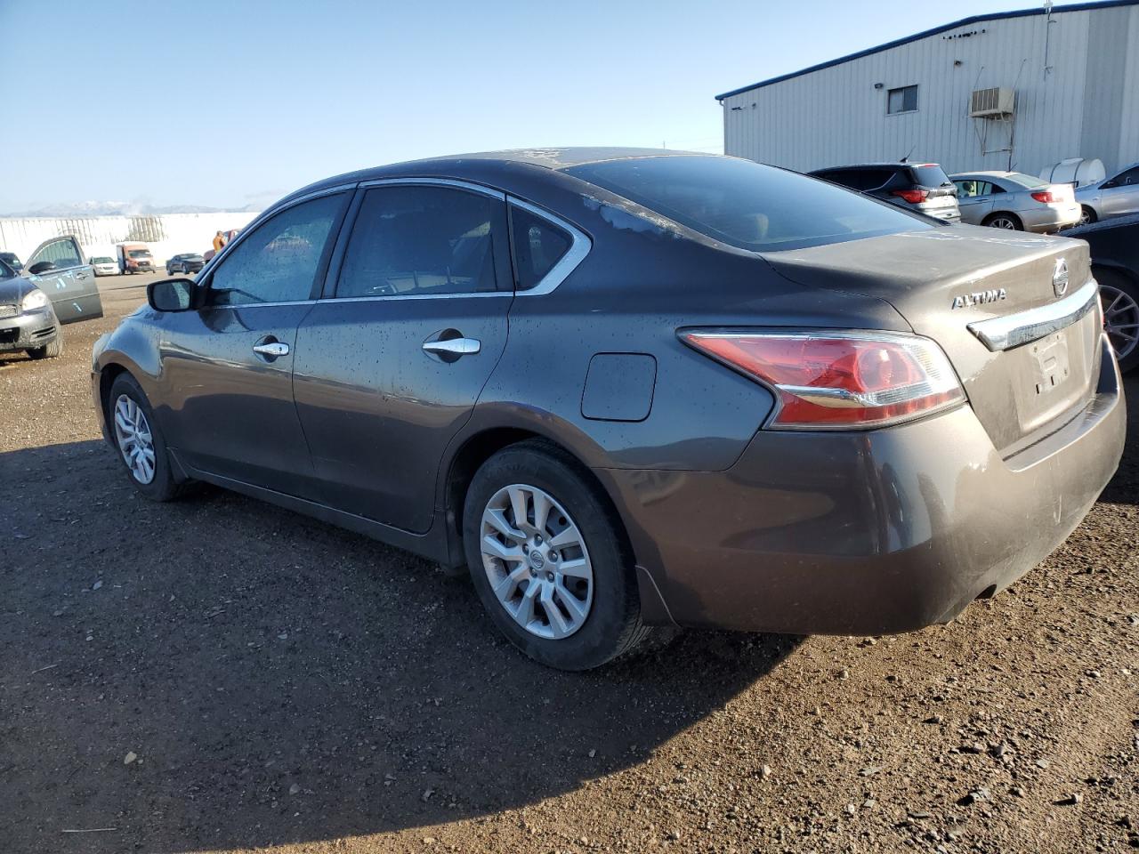 2015 Nissan Altima - Image 2
