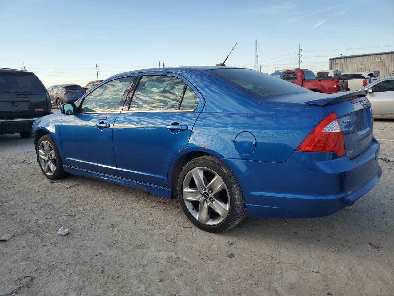 2011 Ford Fusion - Image 2