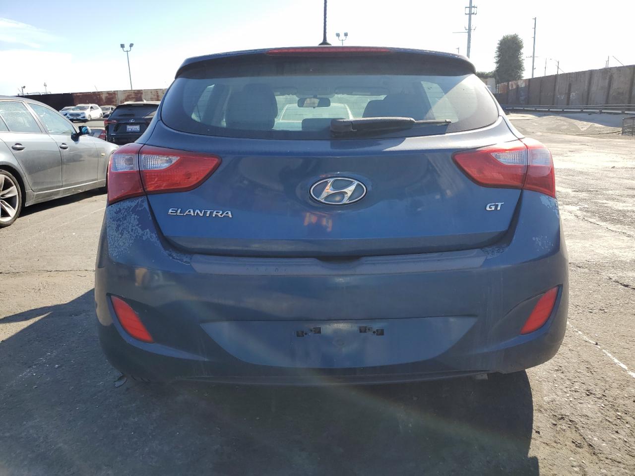 2016 Hyundai Elantra - Image 6