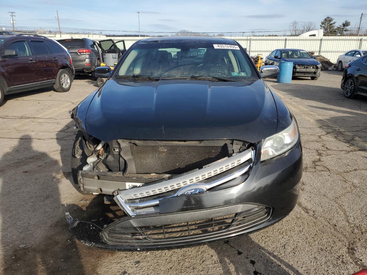 2010 Ford Taurus - Image 5