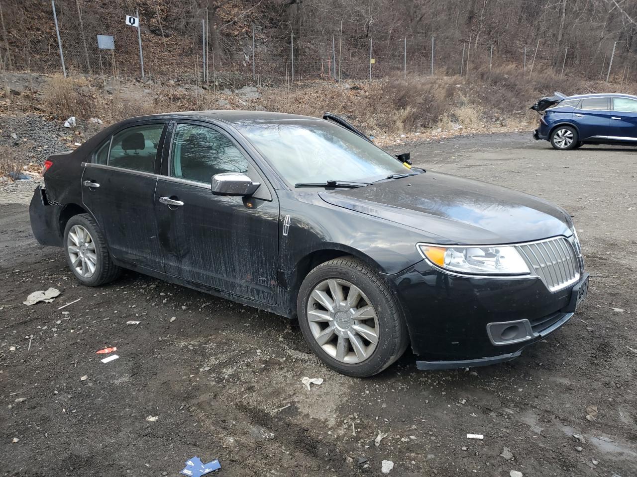 2012 Lincoln MKZ - Image 4