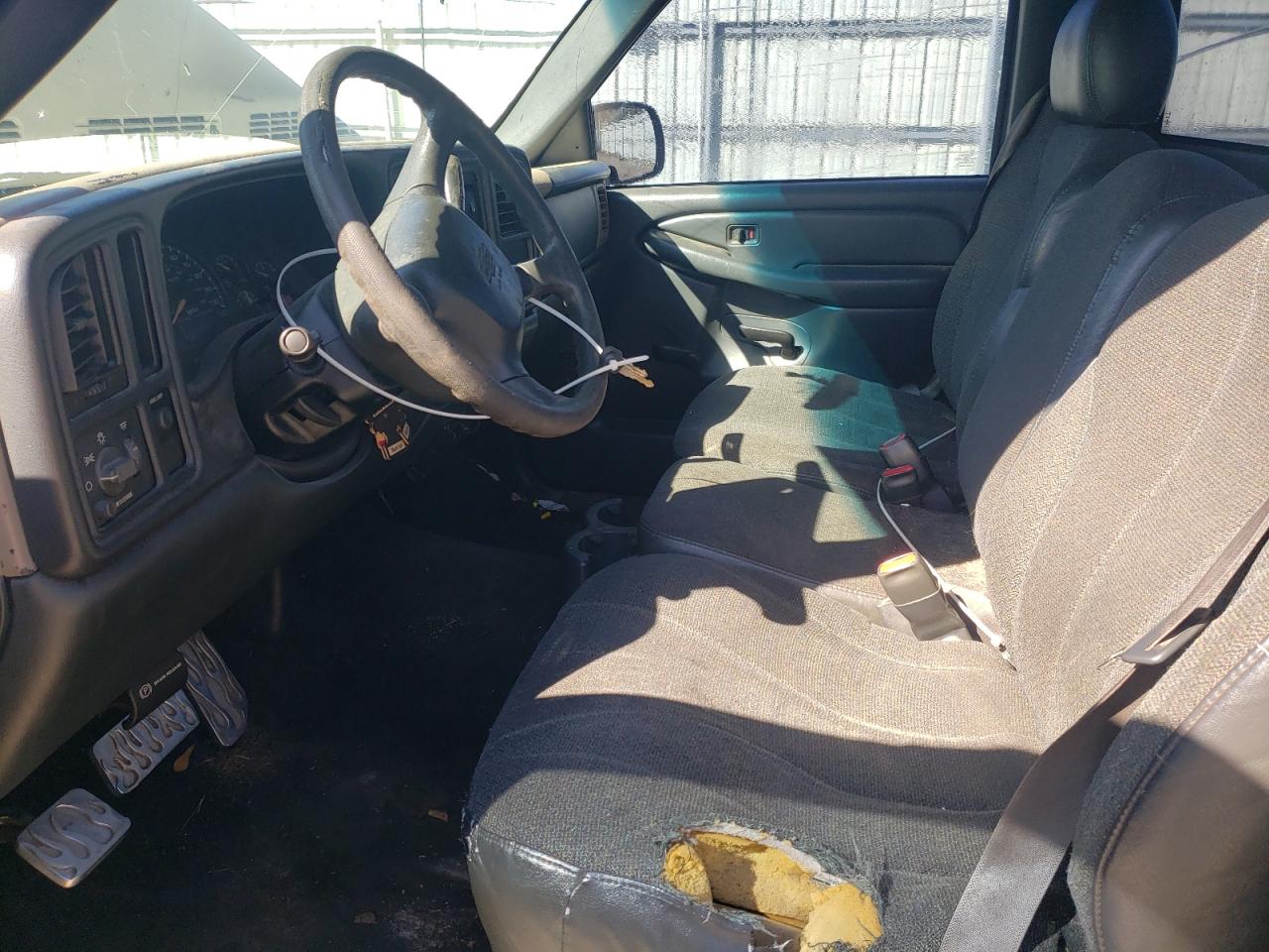 2001 Chevrolet Silverado - Image 7