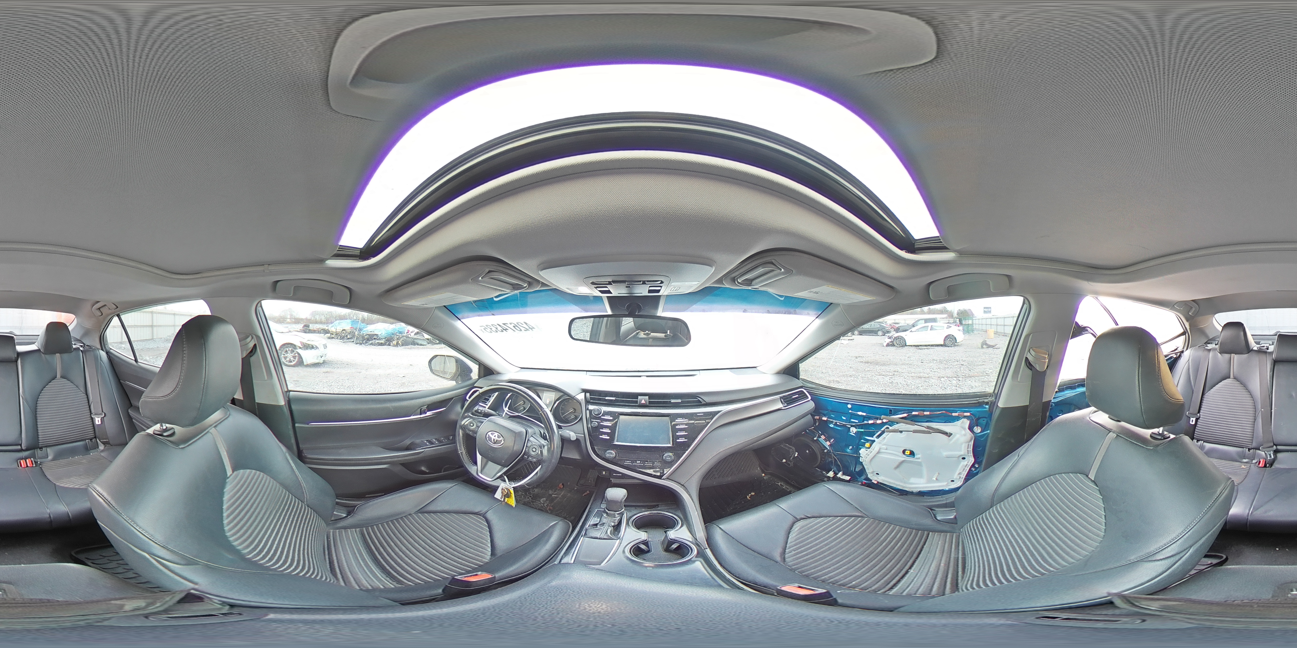 2018 Toyota Camry - Image 13