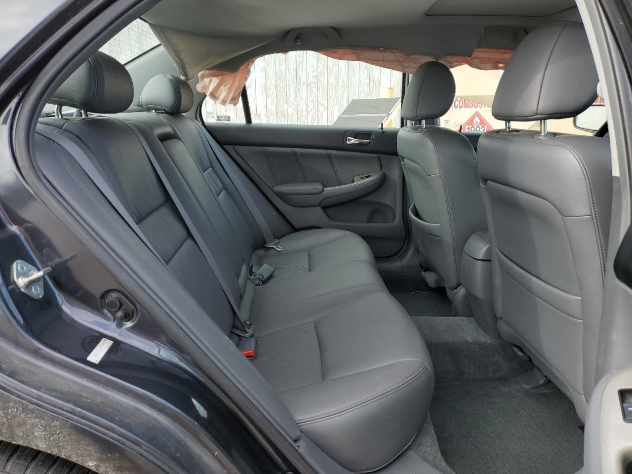 2005 Honda Accord - Image 11